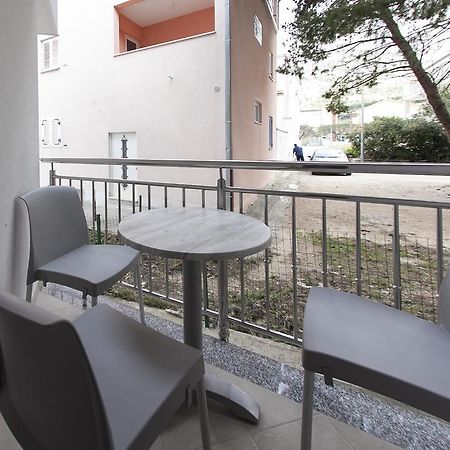 Guesthouse Villa Klara Baška Voda エクステリア 写真